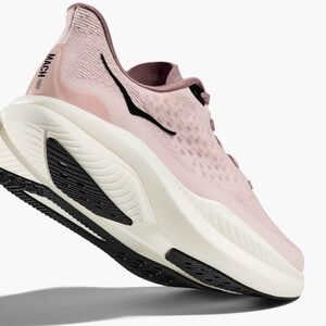 Mach 6 Running Shoe (Women’s)